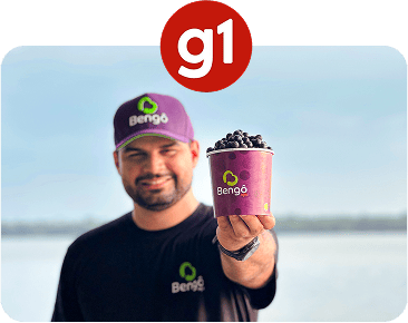 Rodrigo Cardoso com um copo de açaí em destaque no g1